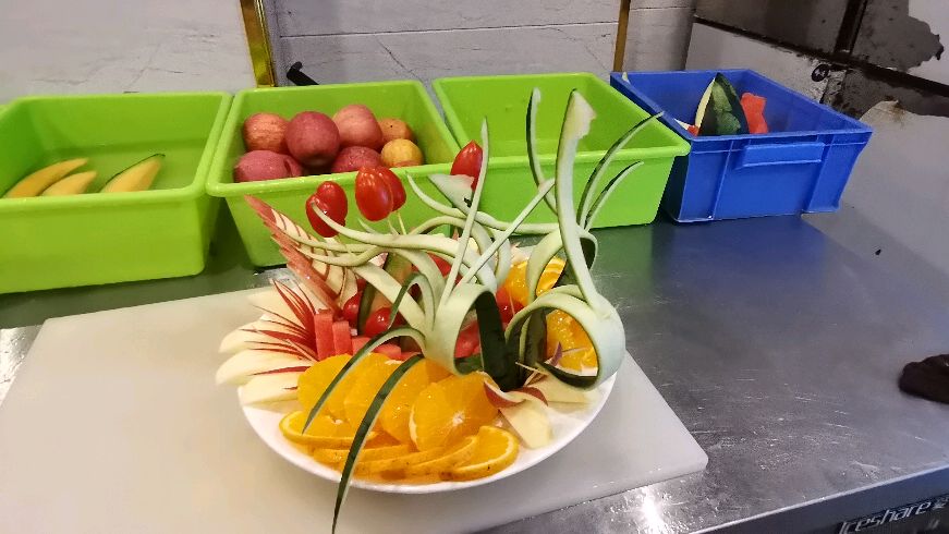 月薪8000的水果师傅,教你制作水果拼盘