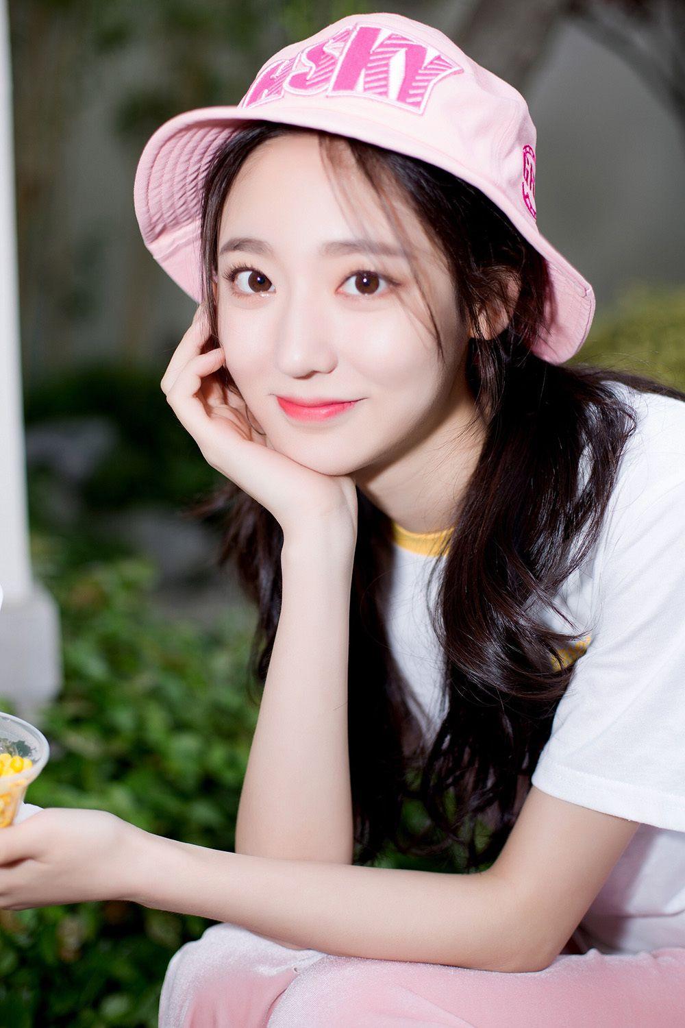 甜美动人王莫涵图集