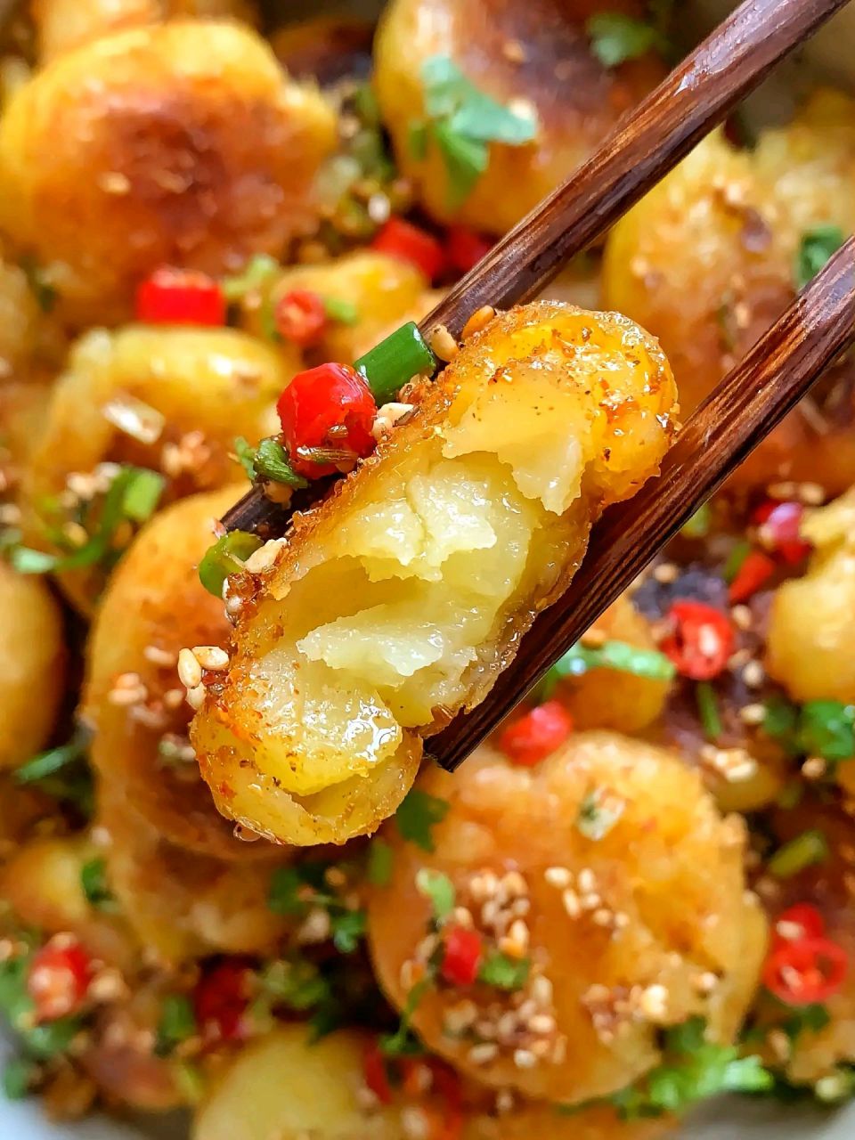 0894香煎小土豆 好吃到停不下来 小土豆500克,简单食材就能做出