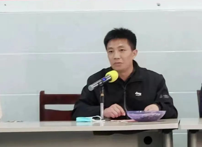 济宁市兖州区大安镇中心中学举行庆"三八"妇女节座谈会