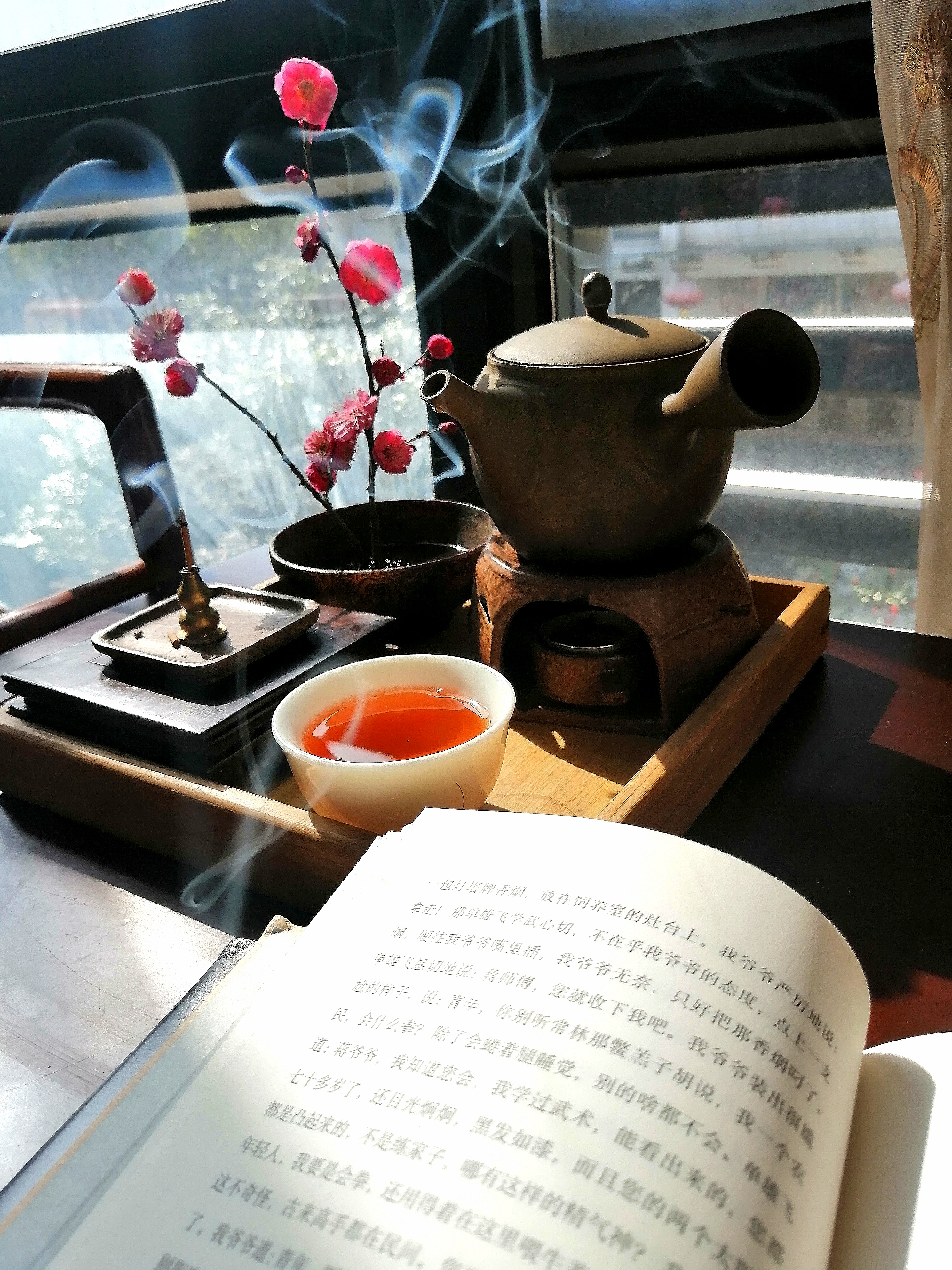 我曾经教过,一个人念经;希望在他手足无措的时候,能有个安慰