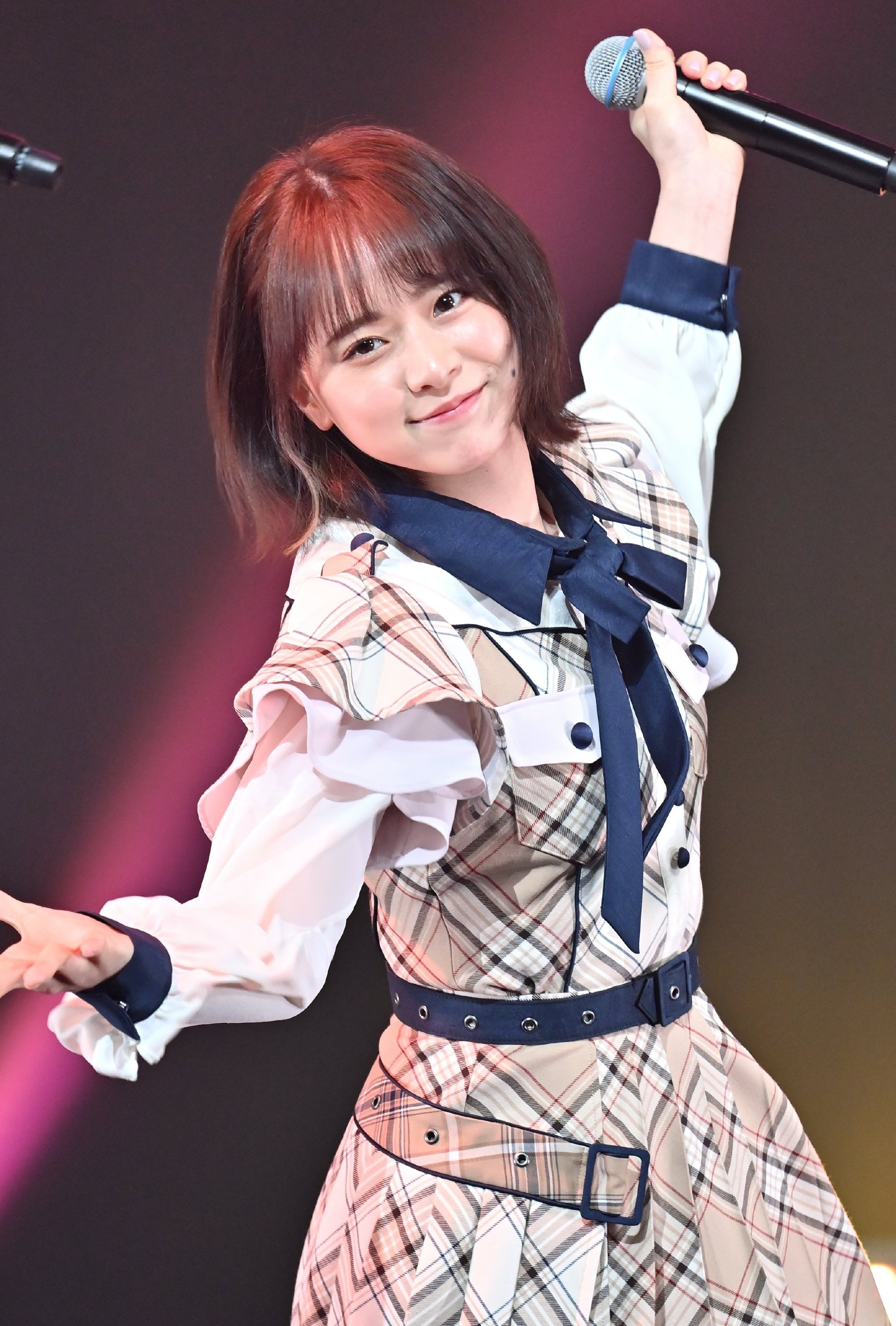 舞台上的仓野尾成美超甜