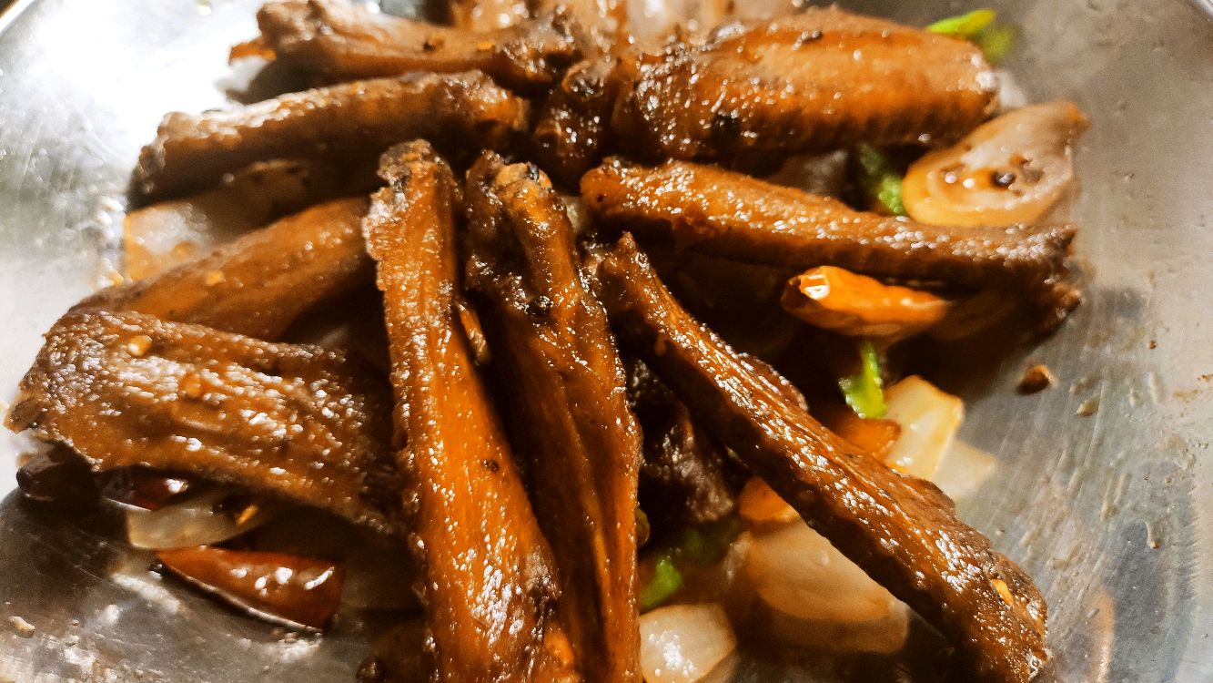 这才是干锅鸭翅的正确做法,干香入味,出锅三斤不够吃