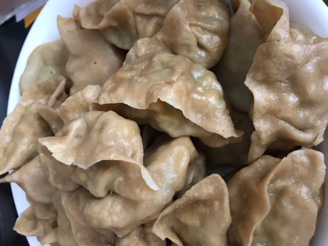 牛肉馅加全麦饺子皮,低脂肉加粗粮,店主教健康多汁又减肥的饺子