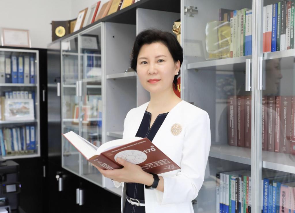 吉林大学于吉红成为四院院士