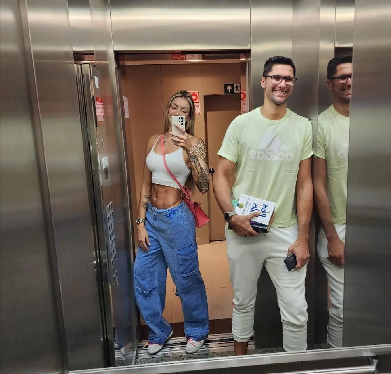 塔伊萨结婚了 #奇趣生活#   11月27日,巴西女排两届奥运冠军塔伊萨在