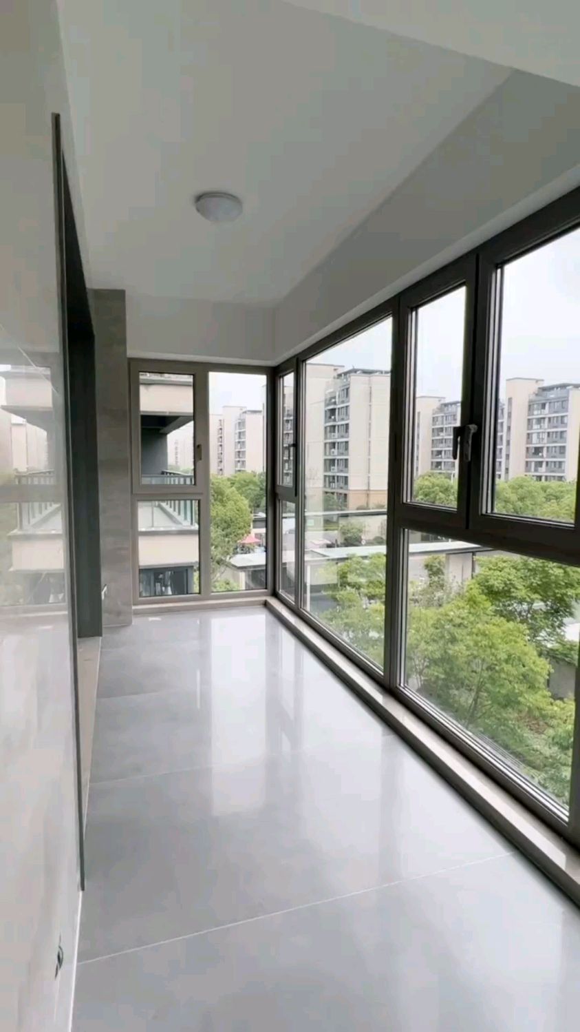 阳台封窗系统窗注意要点一定要谨记避免被坑