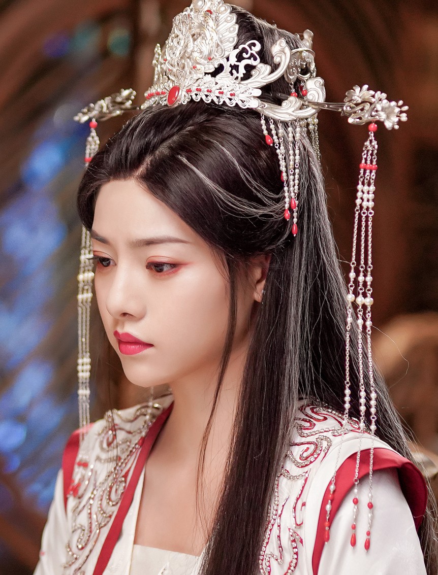 精美图集|清冷美女张艺上