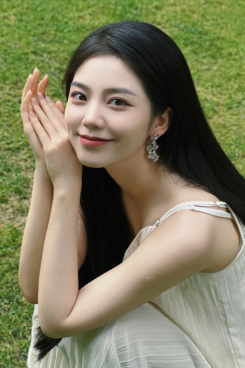 圆润清丽美女～徐樱洛