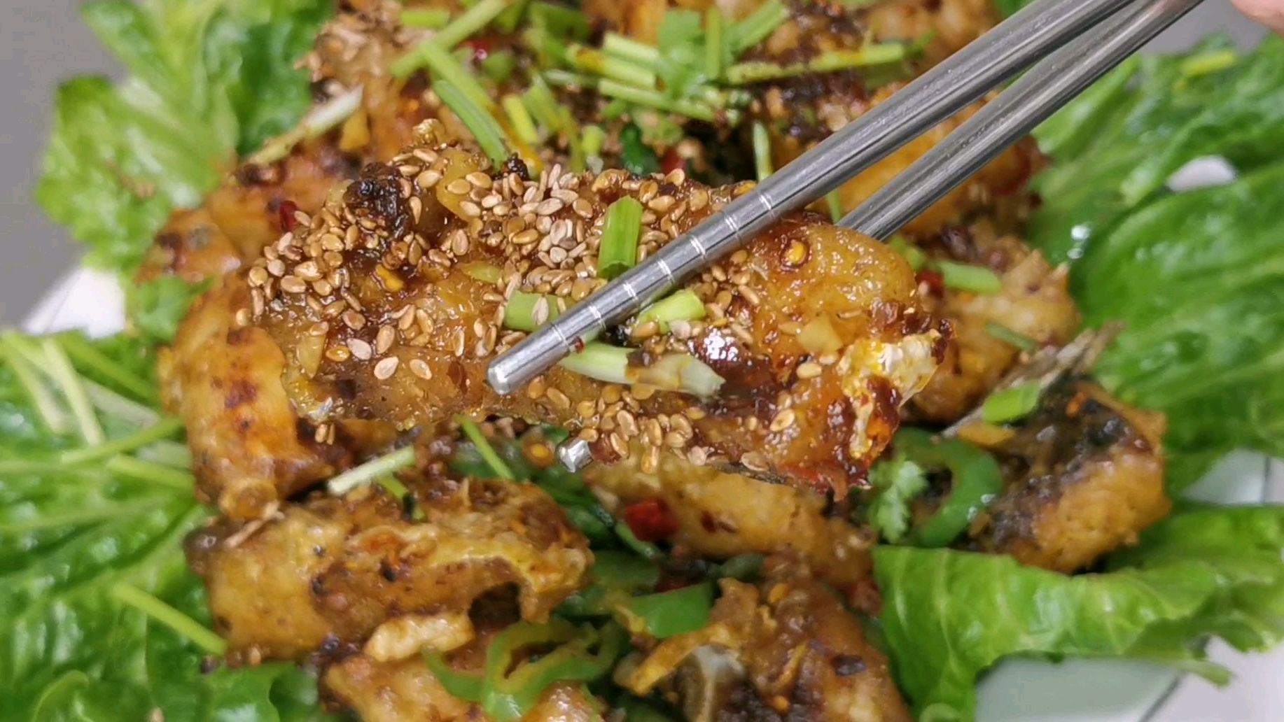 武汉特色菜,干煸糍粑鱼,教你做法,你一定上手快