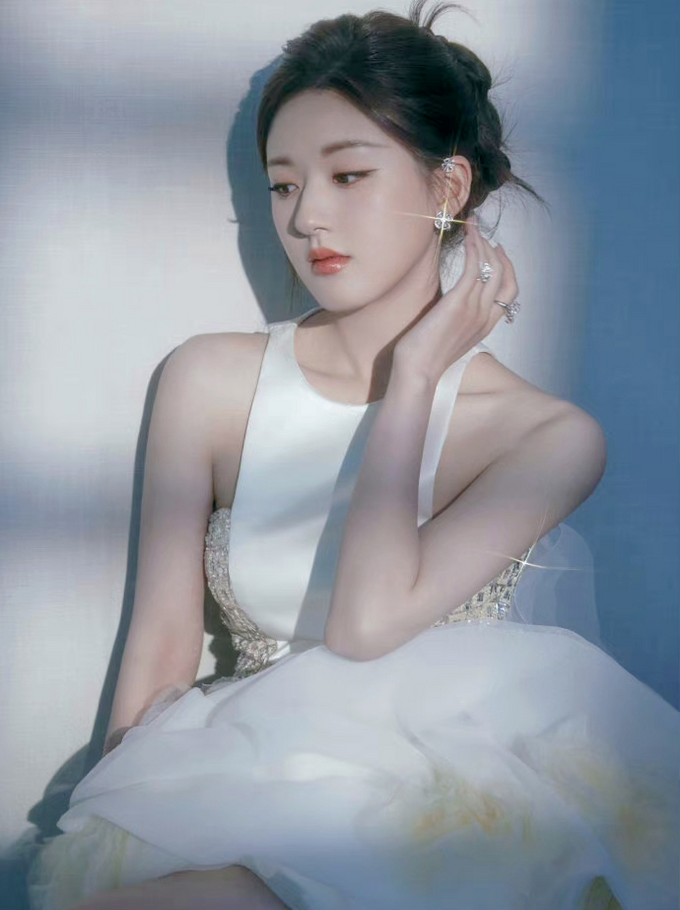 这个荣誉太赞了吧,露思公举开心的不要不要吧 #赵露思被评为全球第三