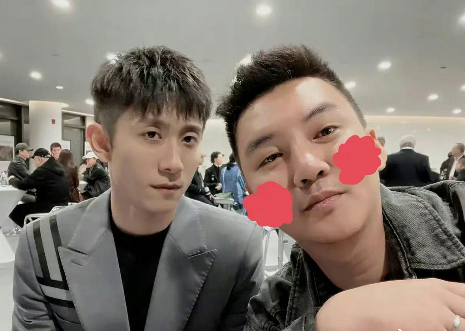 成年版的刘星和夏雨合照