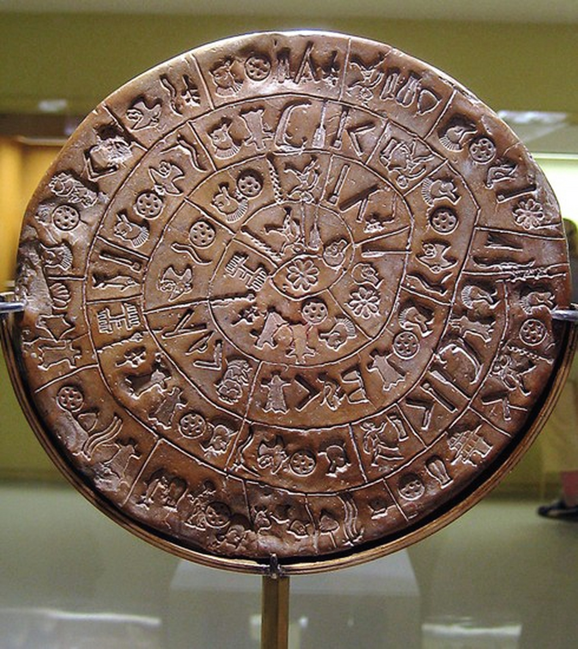 这个圆盘直径约为16英寸.