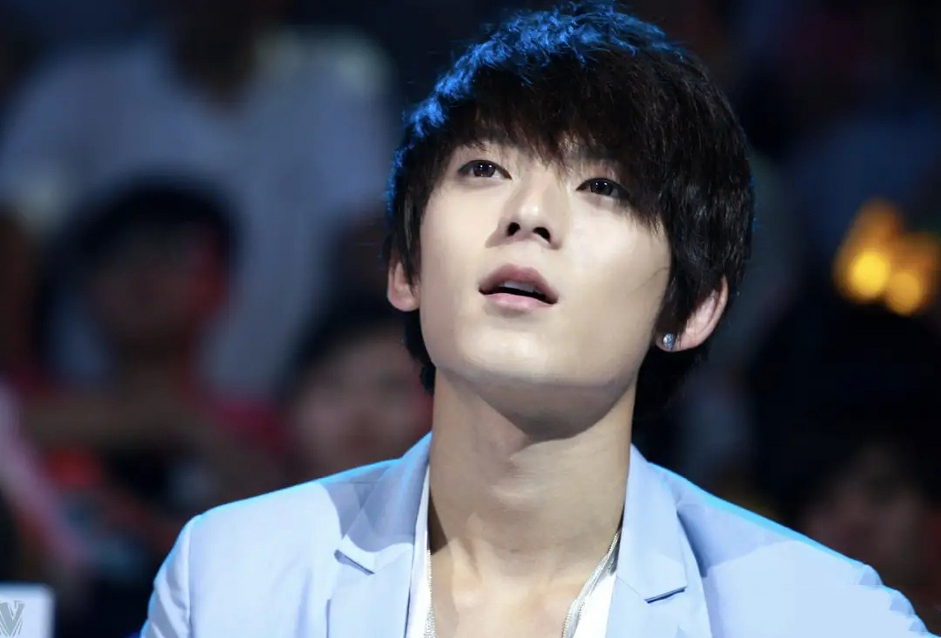 久未露面的快男陈翔罕见曾经风光的大明星,如今却十分接地气,被不少