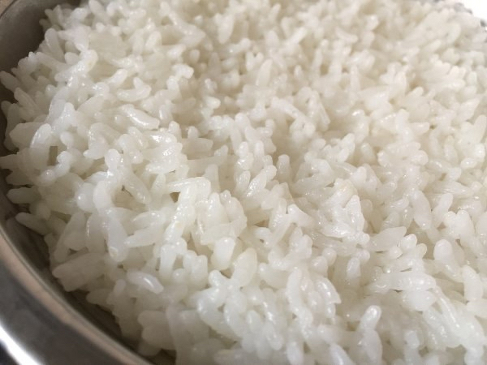 上世纪由于粮食短缺,双蒸饭在我国各地很流行,这种蒸饭方法是1960年