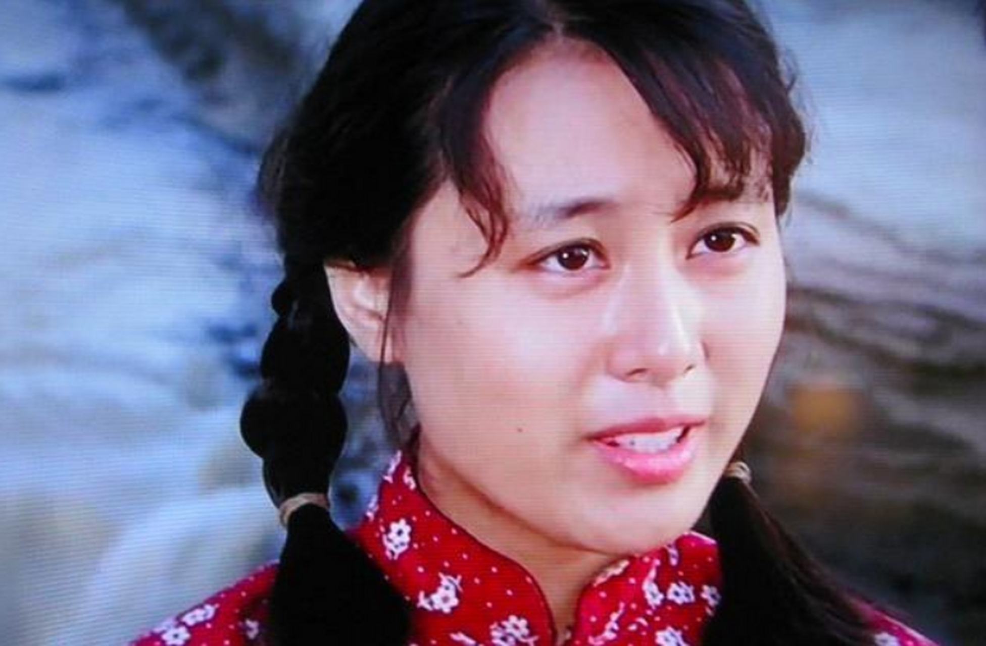 剧版《人生之路》刘巧珍的造型,不像村花,倒像难民[捂脸]刘巧珍的家境