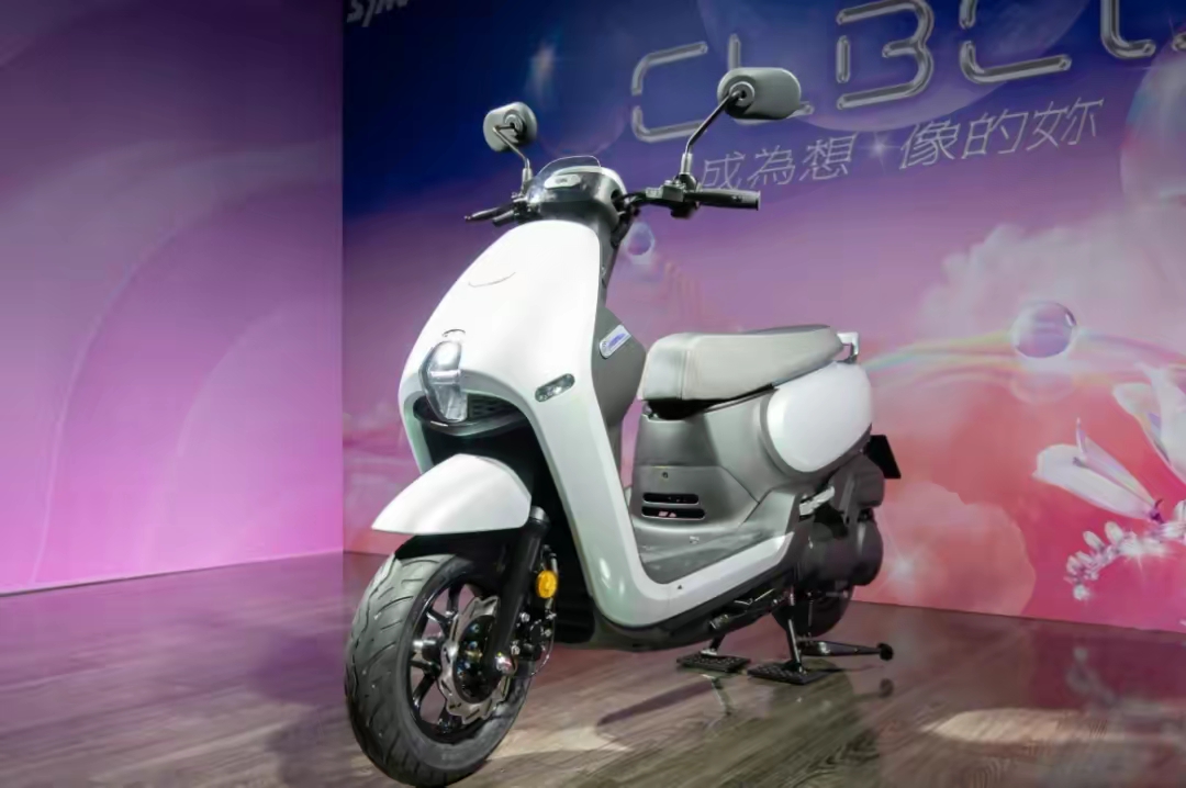 售价1.9w,三阳新款clbcu蜂鸟踏板,价格是天花板!