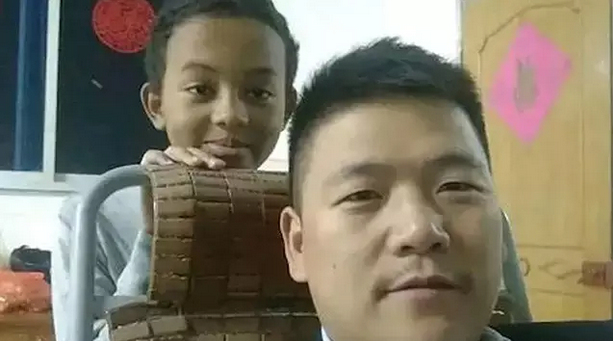 盛美娟和孙子巴比的成长之路