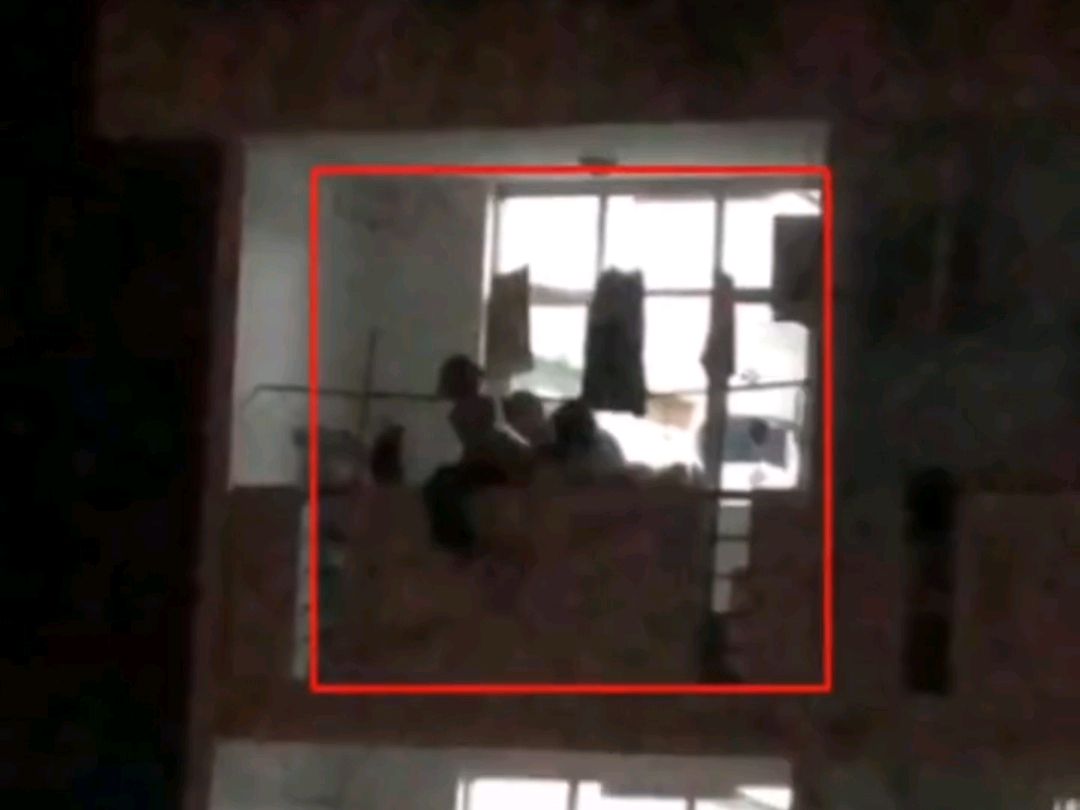 盐城工学院女生酒吧遭人轮番侵害欲跳楼?校方最新回应解疑惑