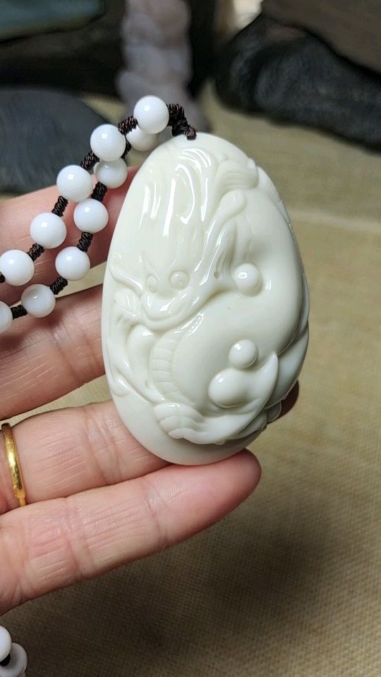 新疆哈密蛋白石玉