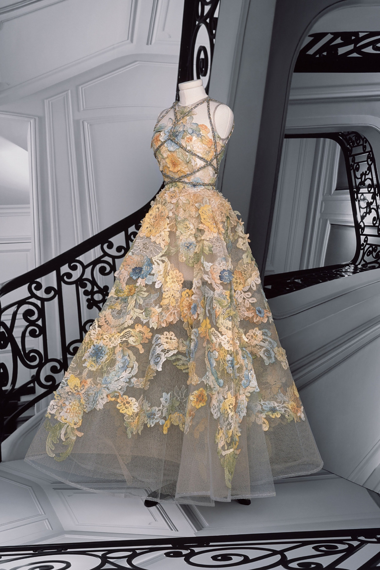 巴黎时装周christian dior fall couture 2020高定服装,处处精致