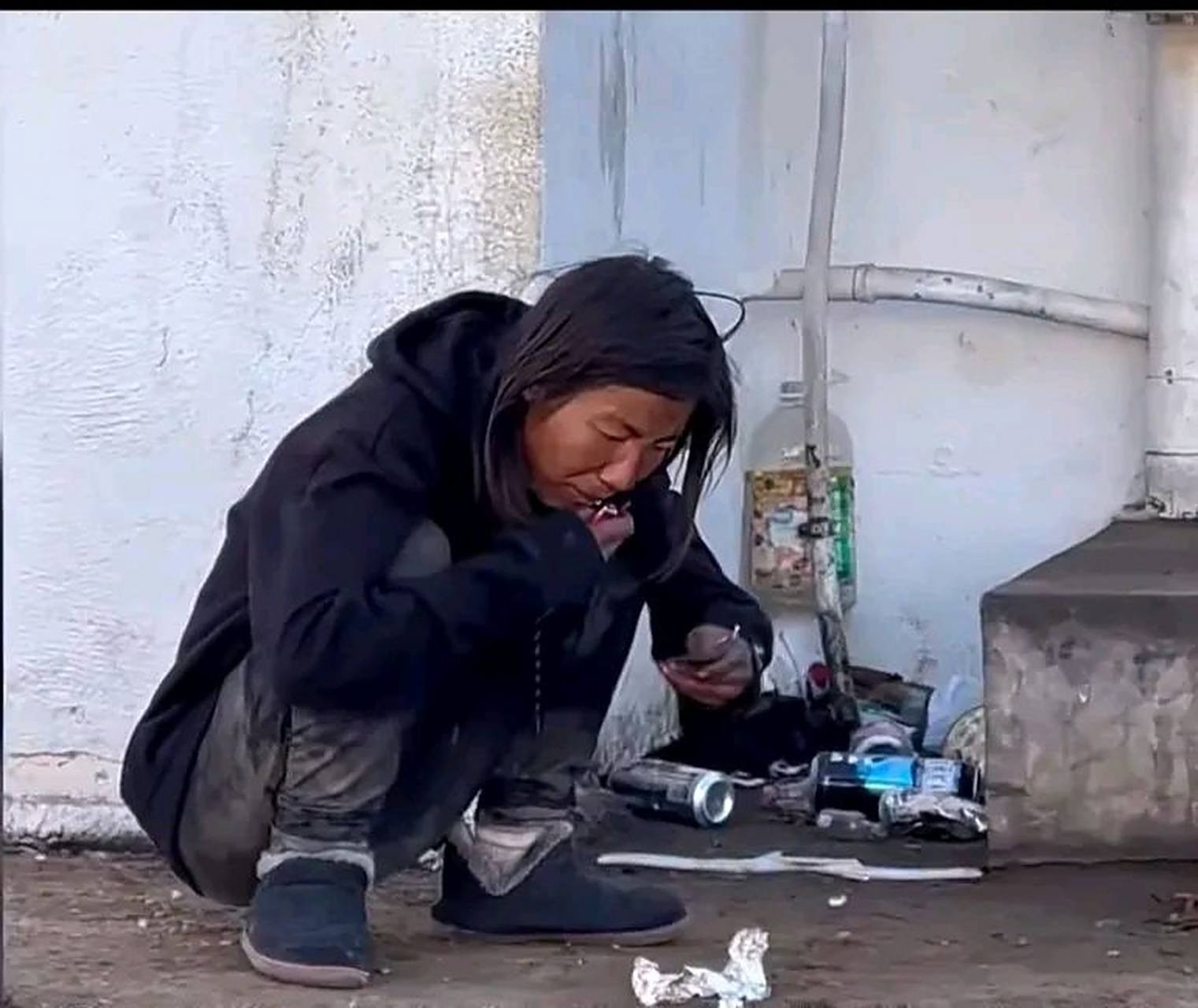 中国女孩在美国沦为流浪汉 这名叫(李雅)的女性,是来自于美国西南部