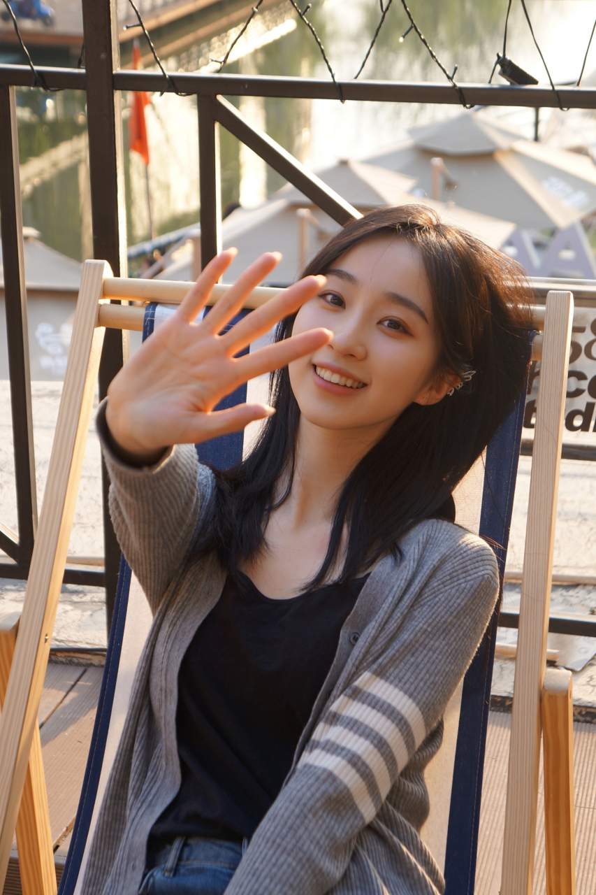 极品美女沈倩生活照,果然是天生丽质!