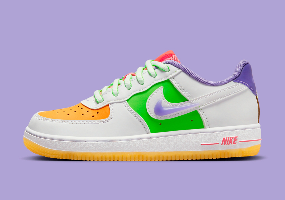 nike air force 1 low 采用紫色分层耐克勾