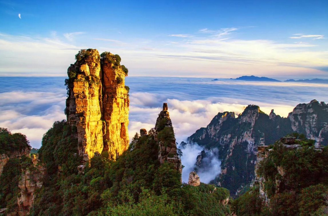 观佛光,踏云海,在河北!白石山奇山一山兼四季