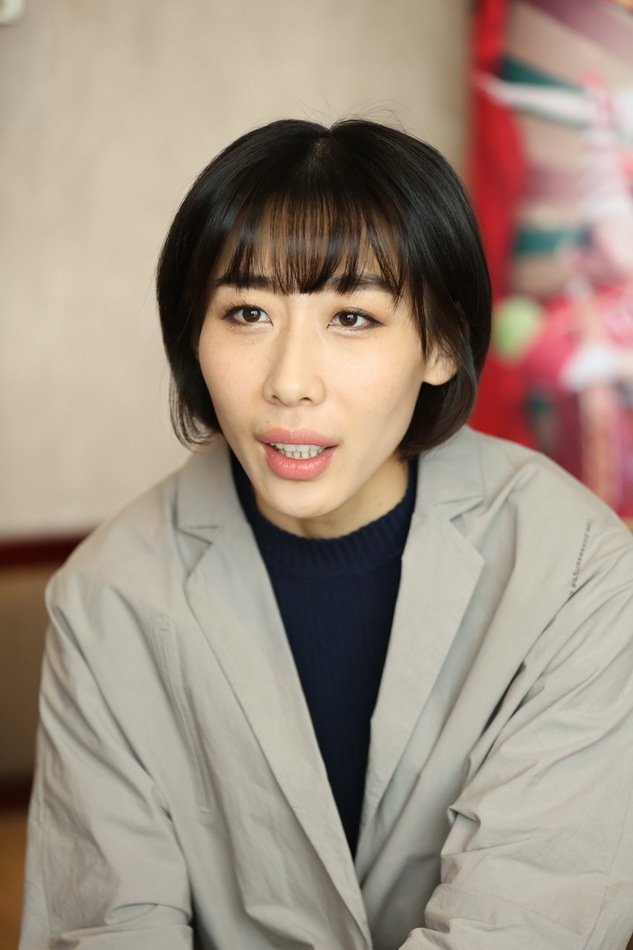 长相不出众,凭实力逆天改命.任素汐却有着难以启齿的"往事"