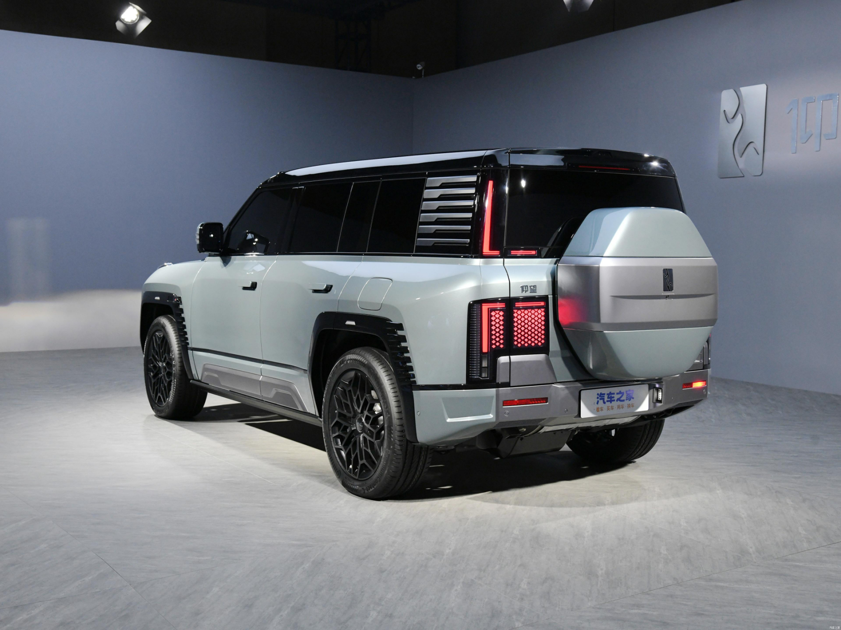 沙漠越野之王?预售价为109.8万元.