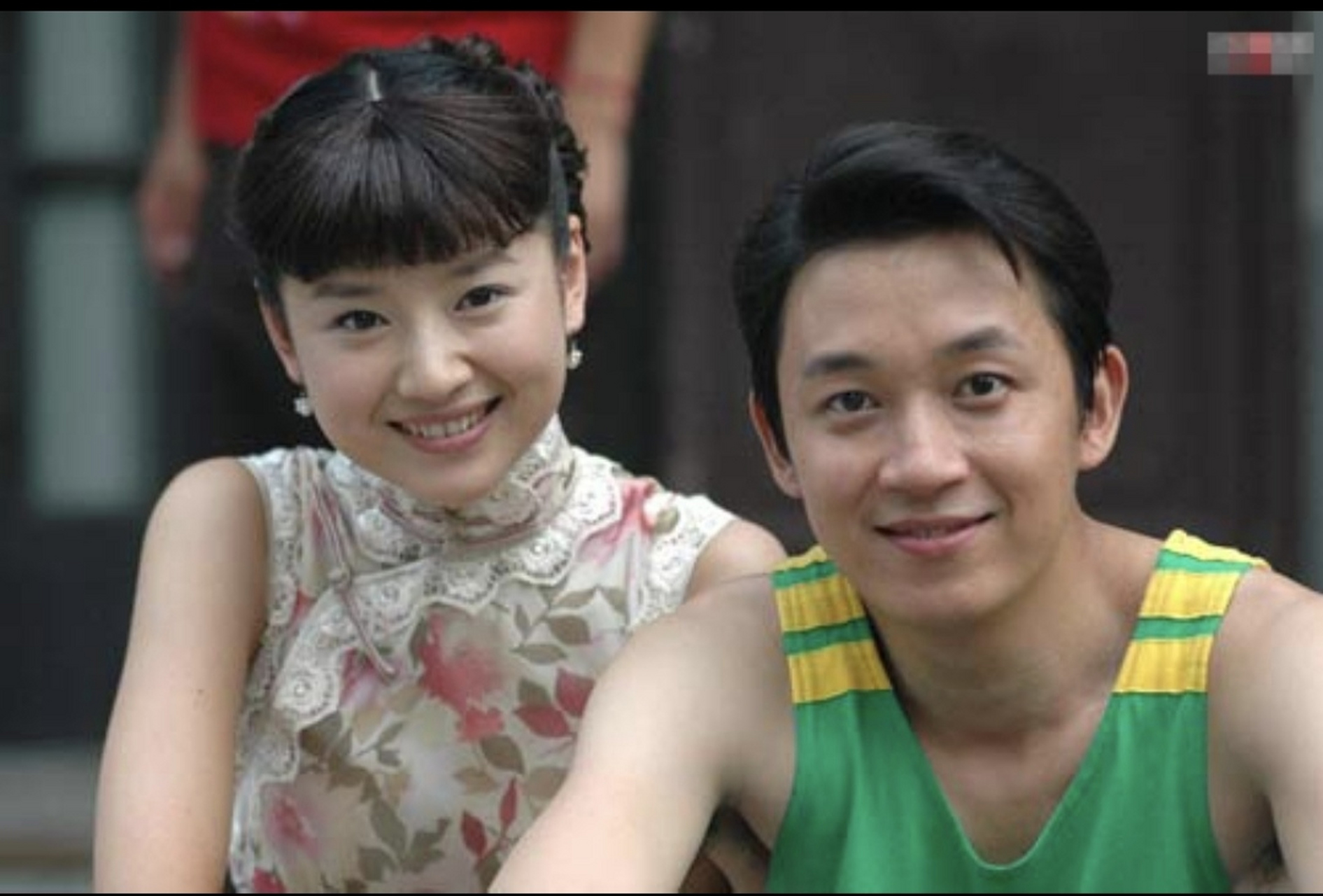 董洁在接受采访时首次谈离婚风波影响,说其从未埋怨过潘粤明,那十年