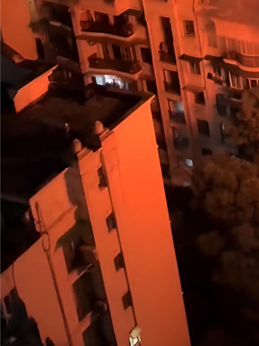 杭州一小区发生火情,官方通报:1人受伤及时送医