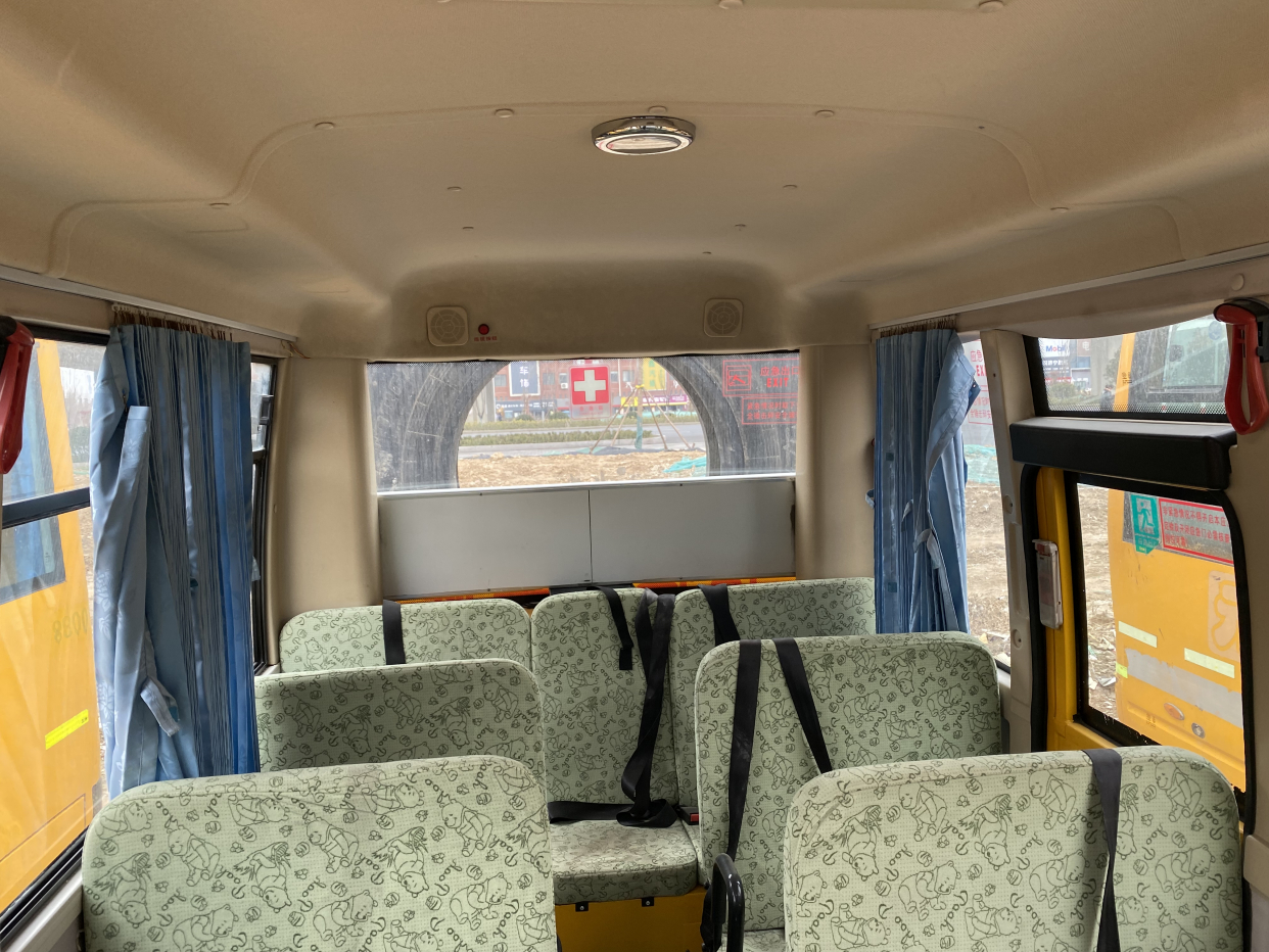 出售多台五菱19座幼儿园校车