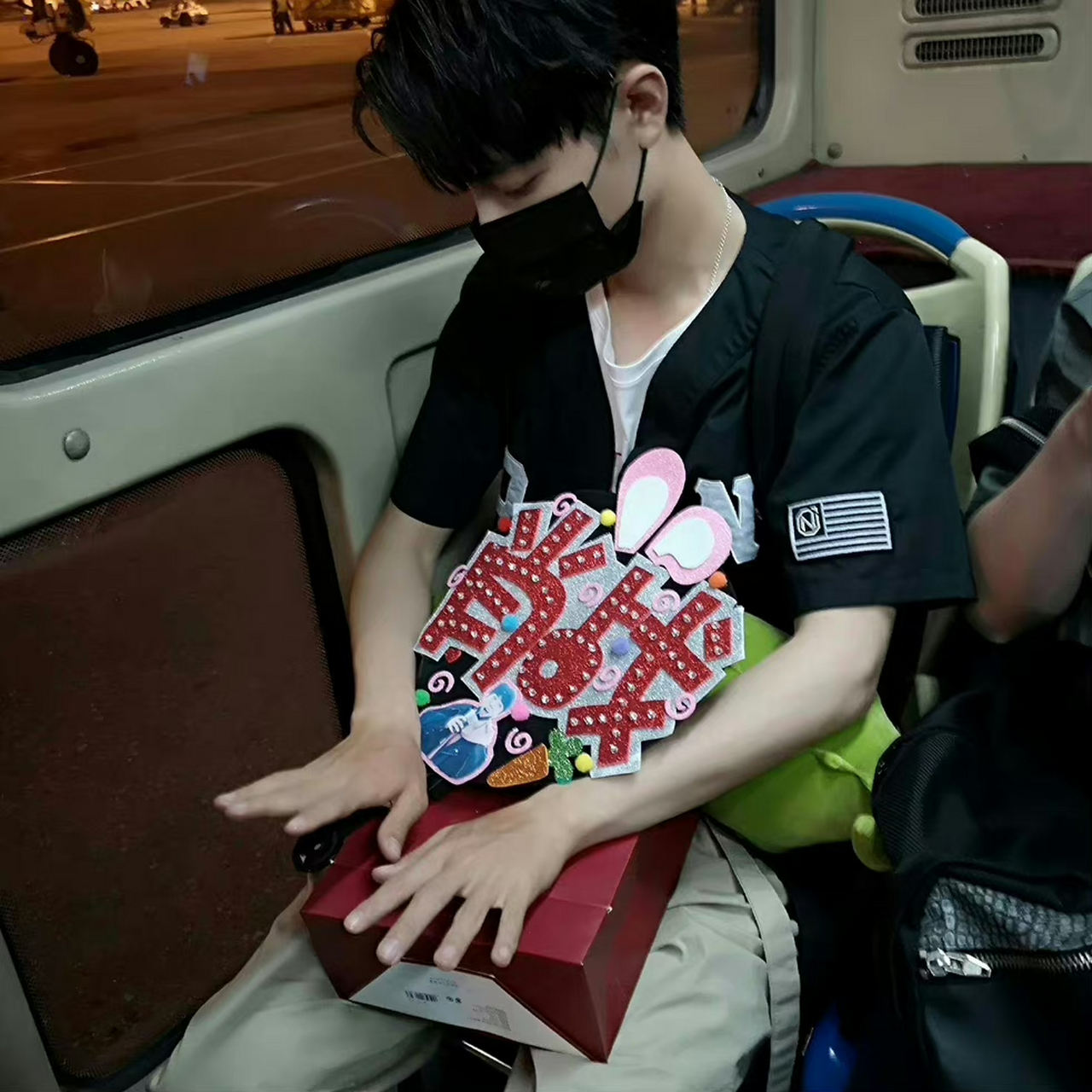 碳烤兔爪,好可爱!#肖战