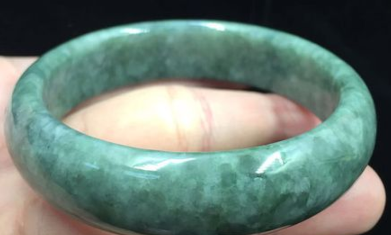 俄罗斯翡翠的特征