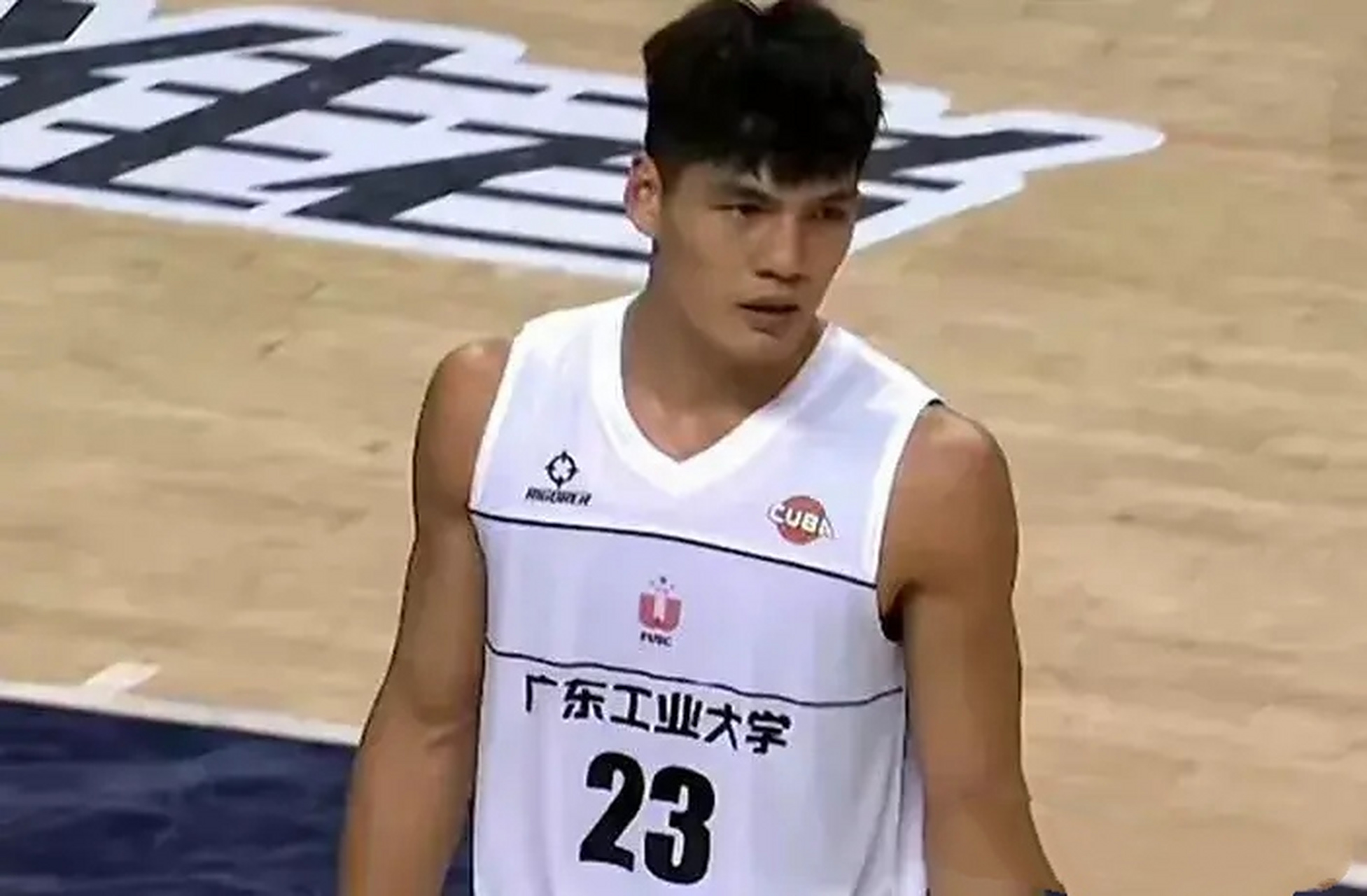 陈国豪# 作为北控队的新核心球员,有望达到以下高度,考虑他在cba瘸