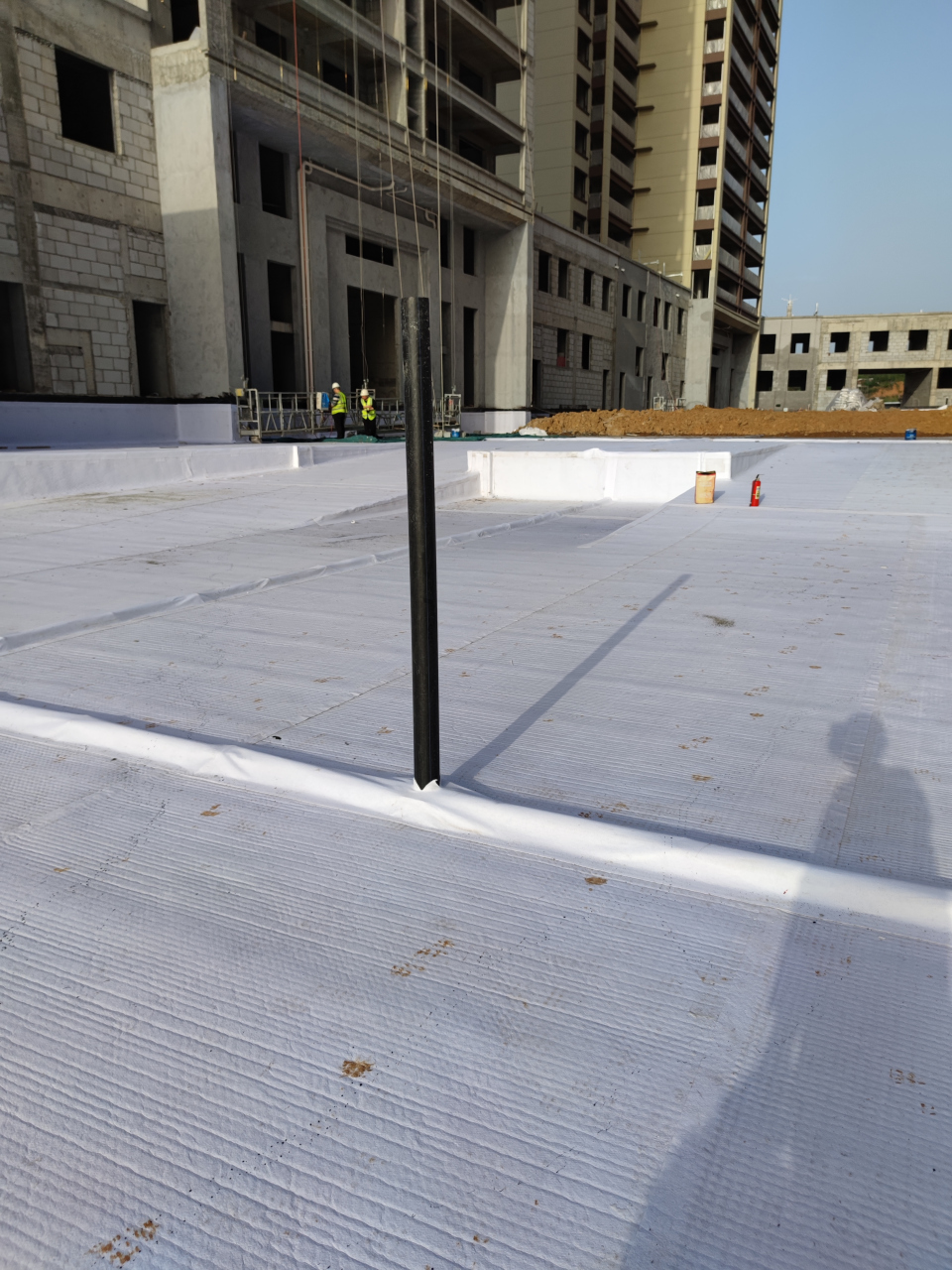 车库顶板虹吸排水板施工03完成