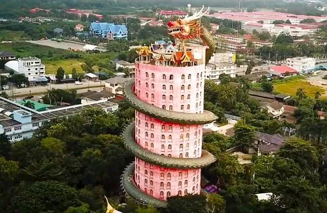 泰国有一座神秘的龙庙,看上去威武霸气,现如今成了网红景点!