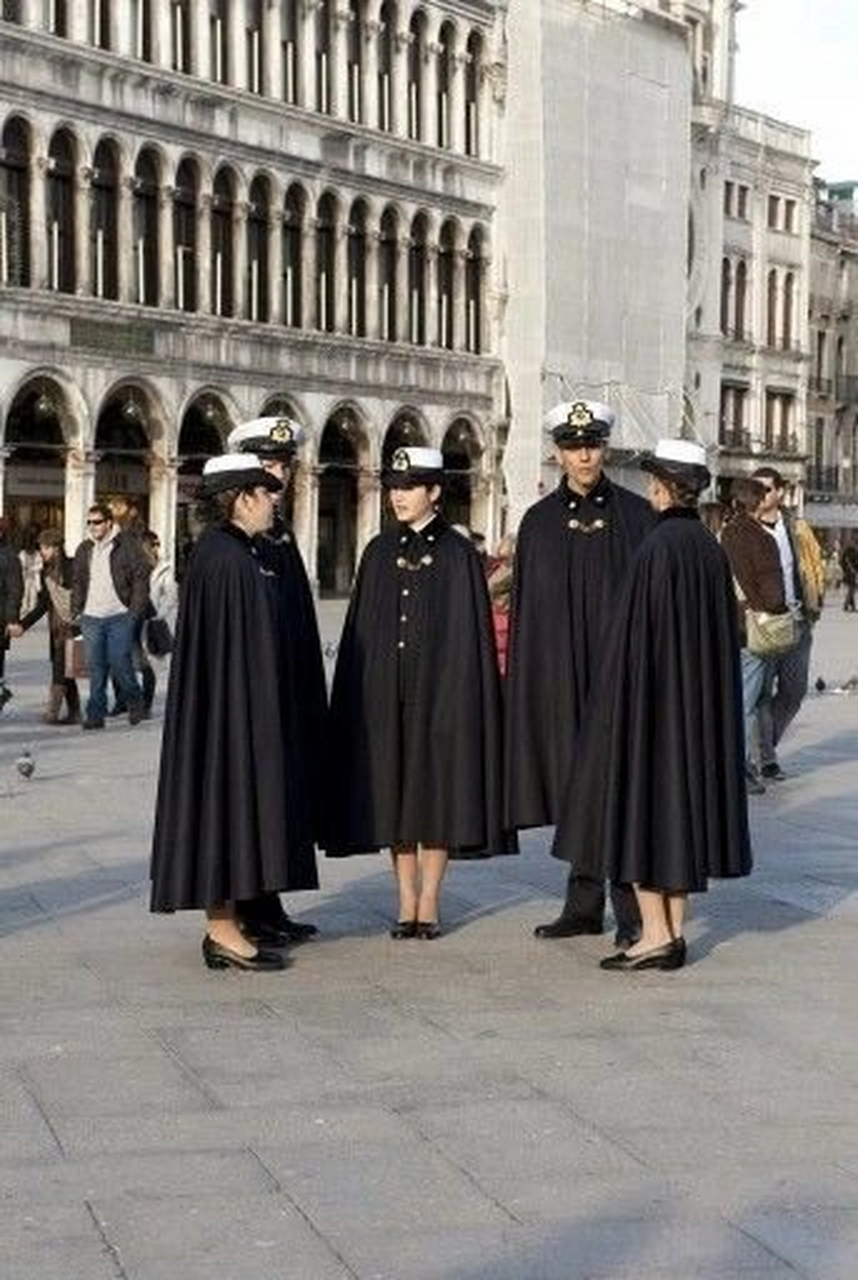 意大利海军学院校服.