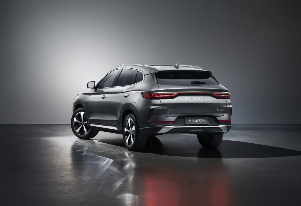 花14.68万买了一辆低配宋plus dmi,没想到成了叔叔的感情催化剂