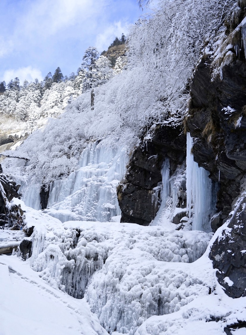 绵阳境内的香格里拉,虎牙大峡谷世界级冰瀑,唯美的冬日恋歌!