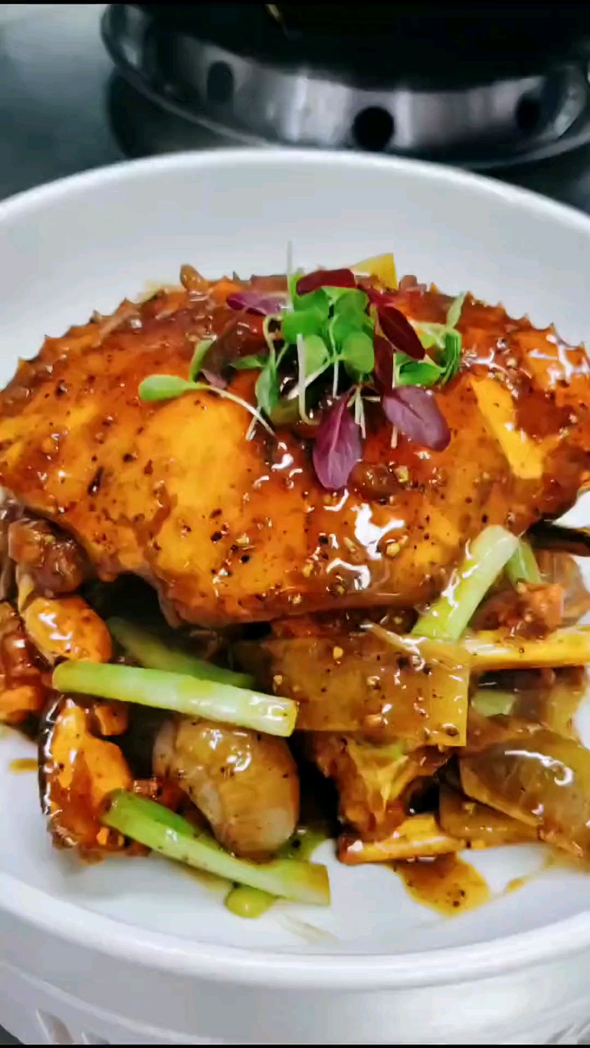 再来一个菜品,黑胡椒炒膏蟹.-度小视