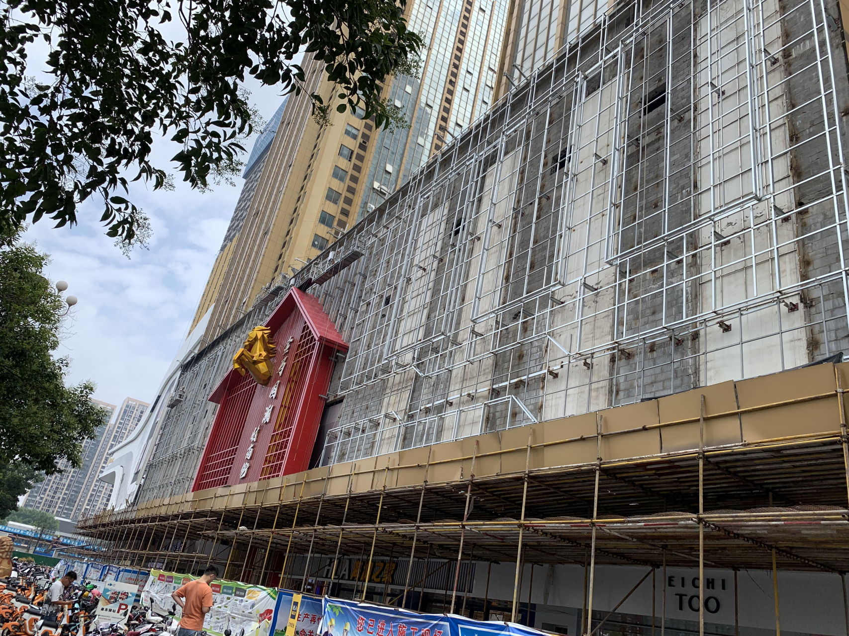 巨丑的金马广场终于翻新了!