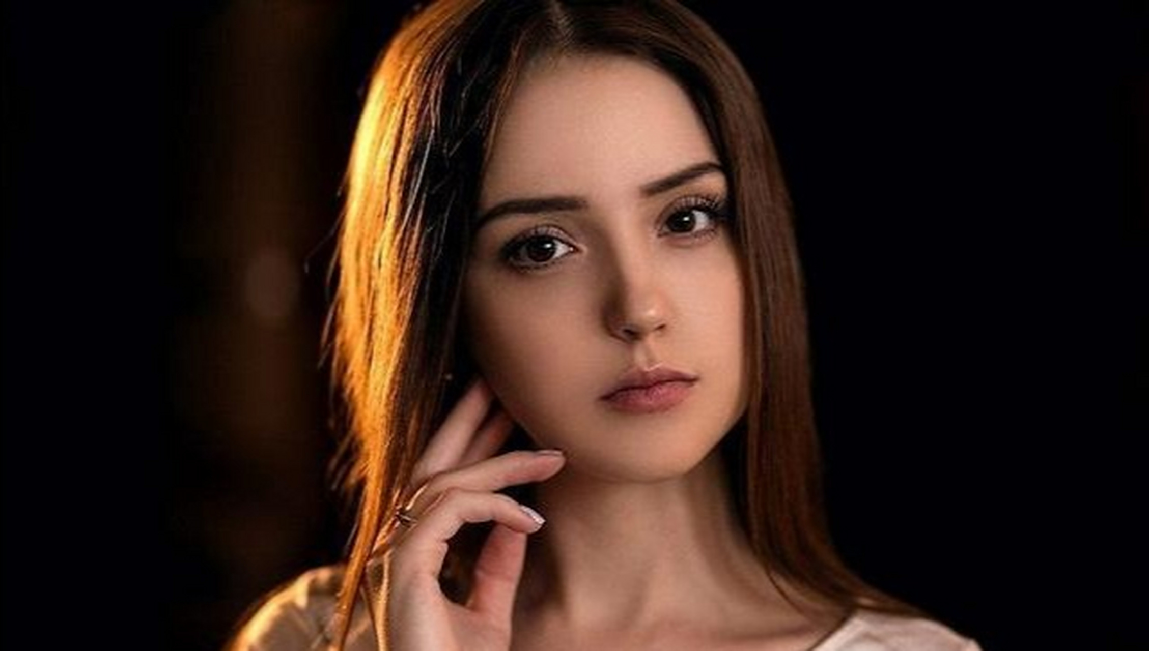 萨凡纳·布莱德(1999年出生),出生于加拿大icon埃德蒙顿icon,因为超高