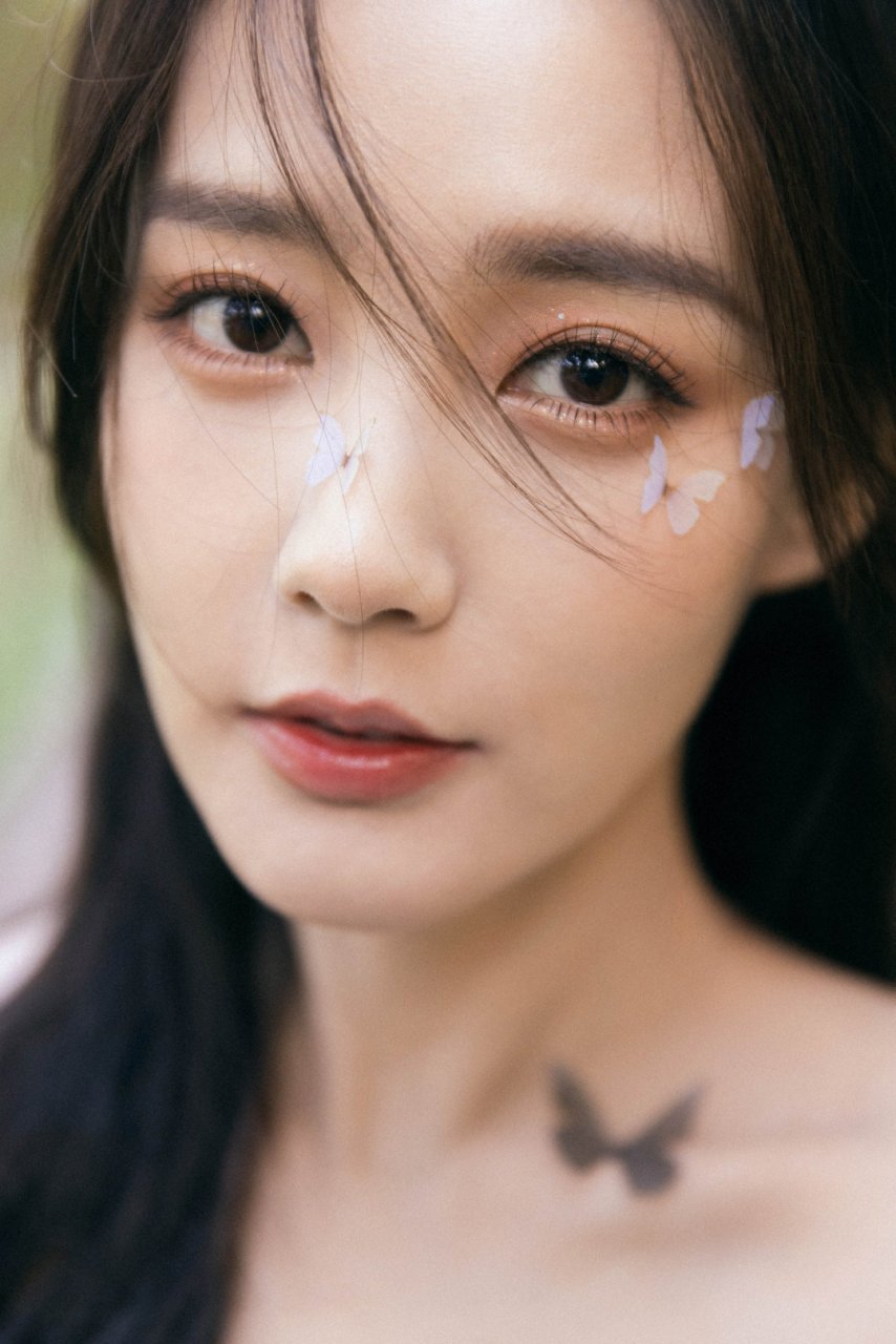 李一桐高清壁纸头像(十四)[鲜花]