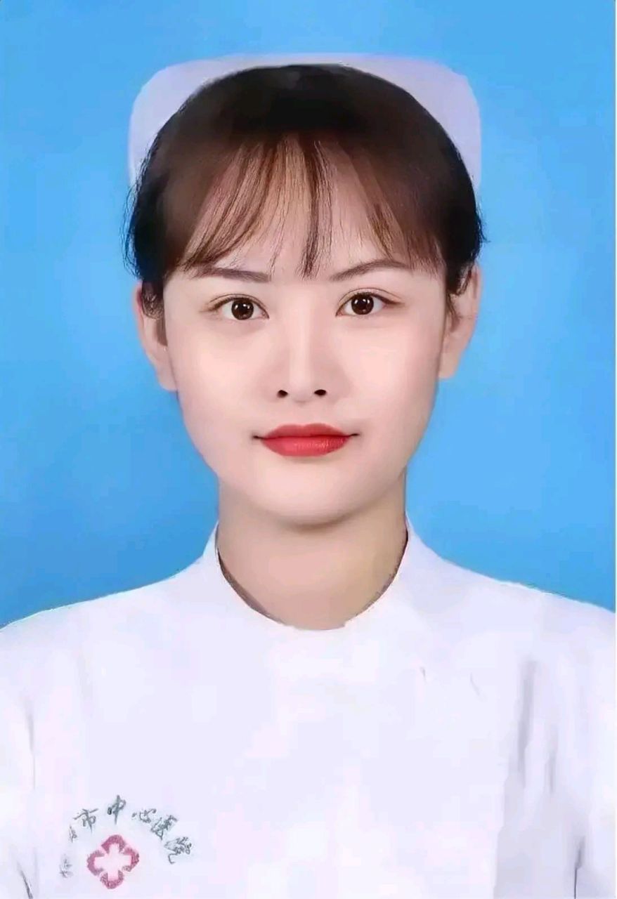 计梦瑶下班途中骑自行车回家,突然身一轿车将她撞飞