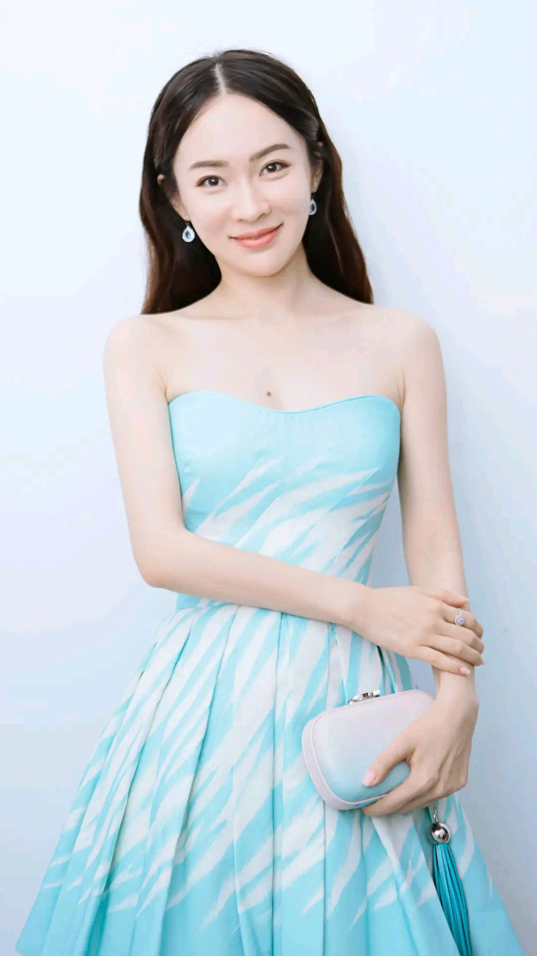 霍思燕精美壁纸:优雅大方,美丽动人!