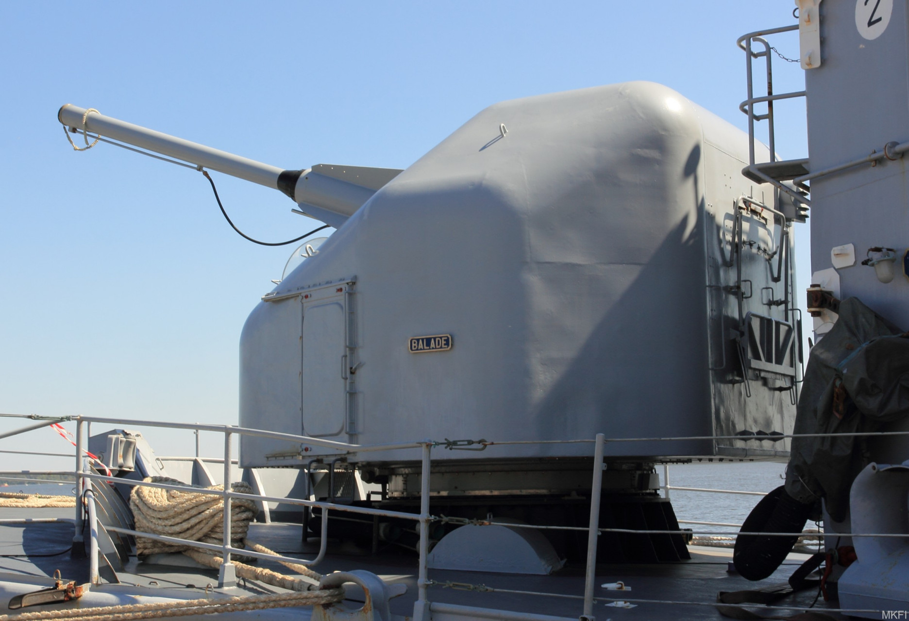 武器科普·法国100毫米多用途舰炮系统,具有重量轻,高射速特点.