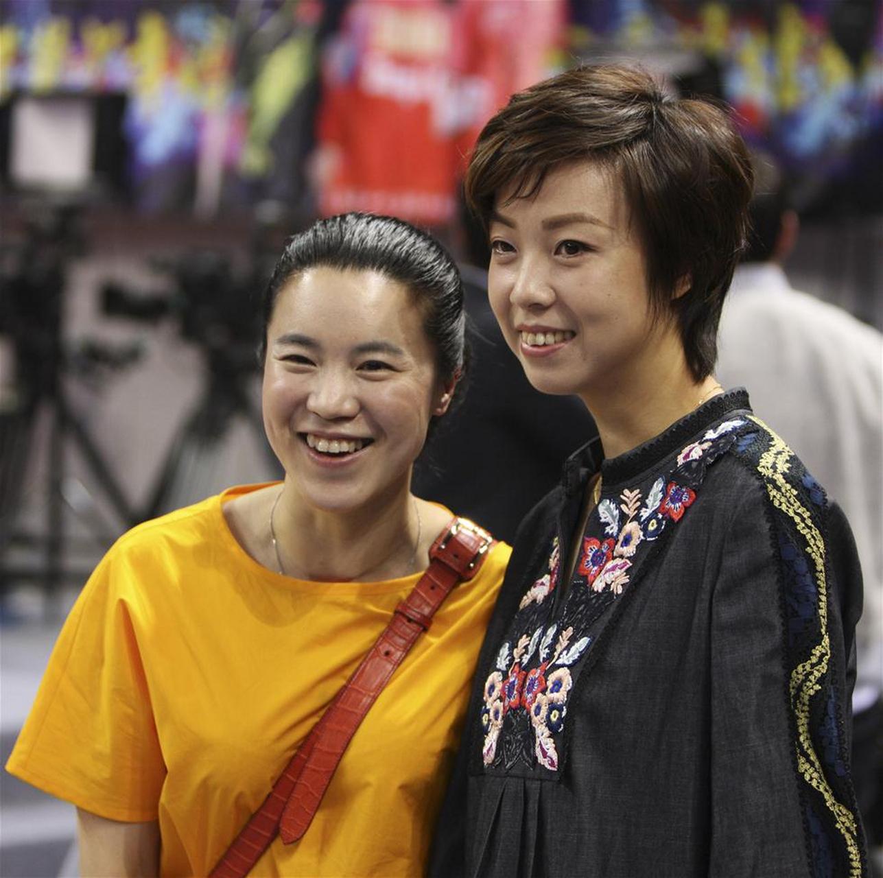 "瓷娃娃"福原爱是娃娃脸,"大魔王"张怡宁也是娃娃脸,无疑两个人都是